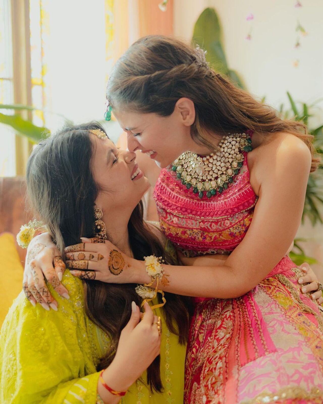 This picture from Alia's mehendi ceremony is adorable and heartwarming in equal measures
